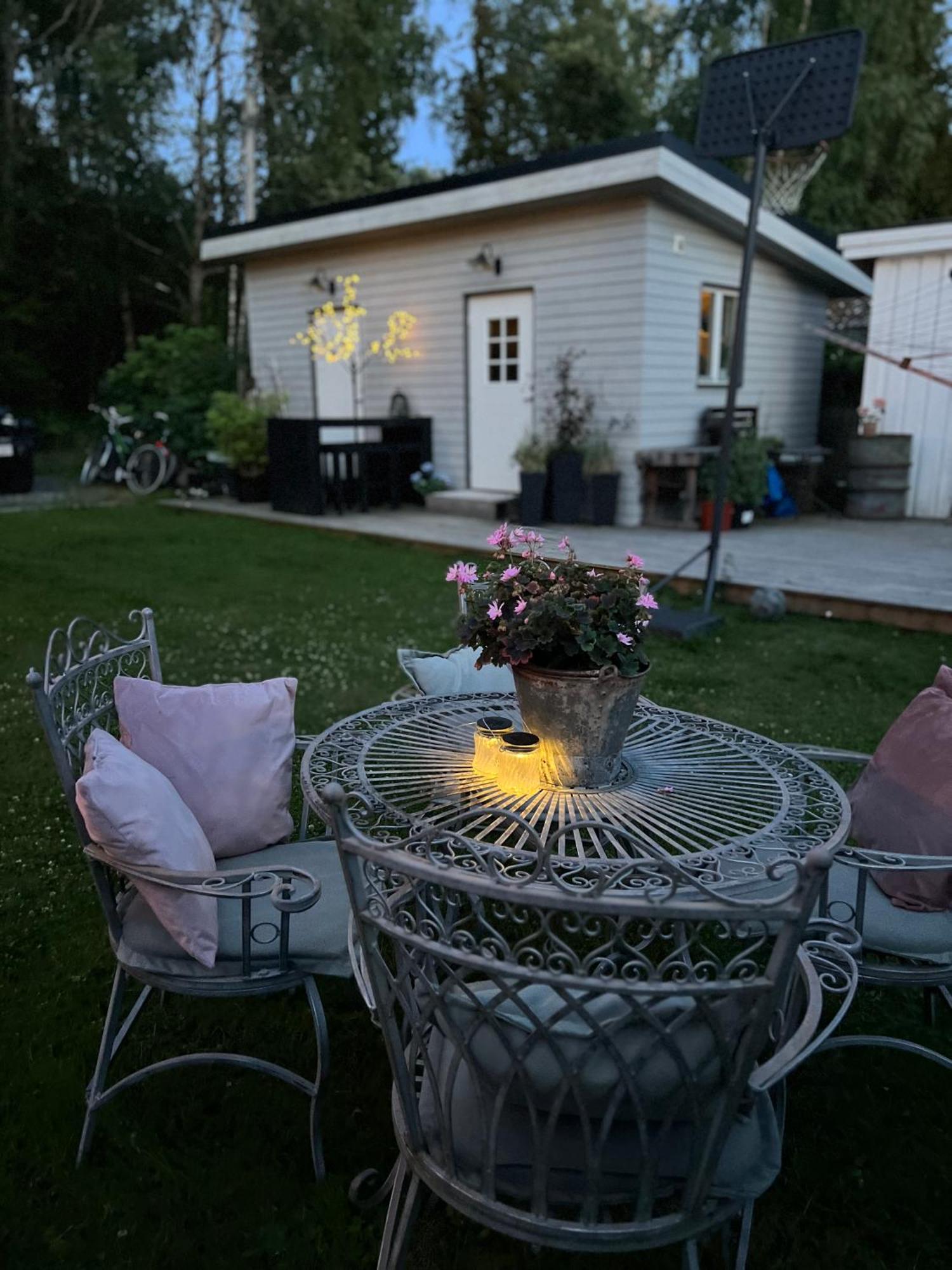 Charmig Liten I Soedertaelje/ Kungsdalen Casa vacanze Södertälje